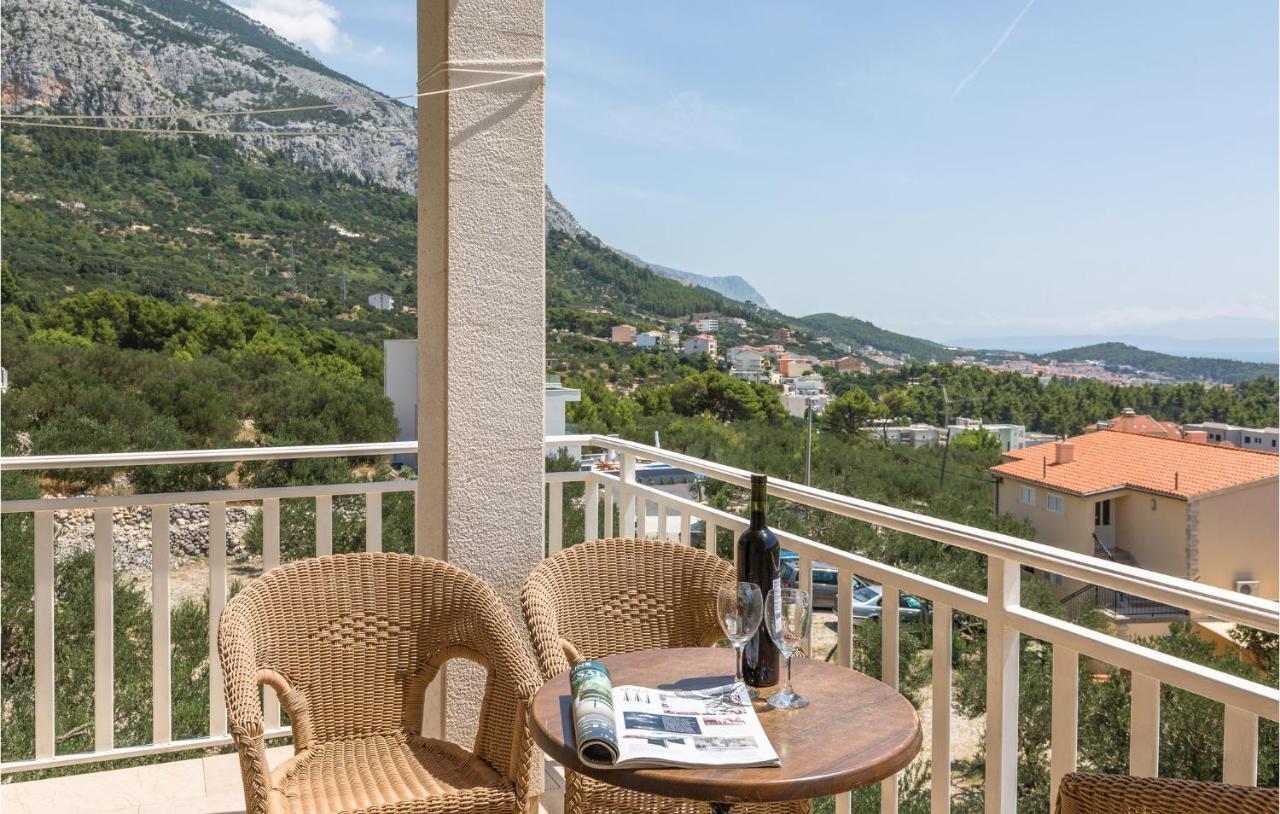 Cozy Apartment In Makarska With Kitchen Luaran gambar